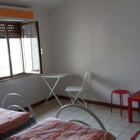 Hostel Easy Пиза Экстерьер фото