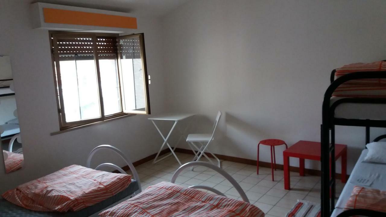 Hostel Easy Пиза Экстерьер фото